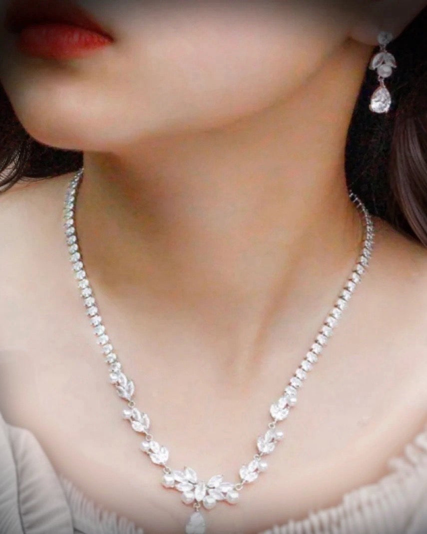 AUDREY CRYSTAL AND SIMULATED PEARL DROP NECKLACE AND EARRING SET