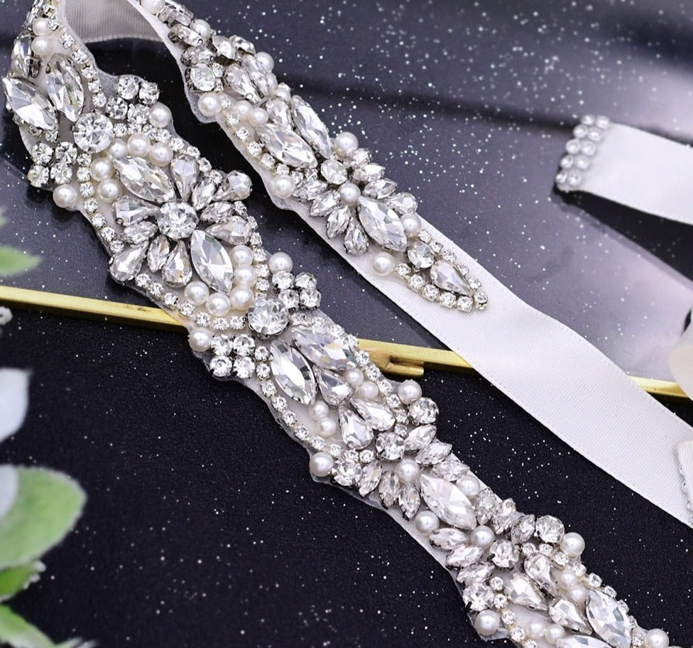 SOPHIA LUXURY HANDCRAFTED BEADED CRYSTAL AND SIMULATED PEARL BELT