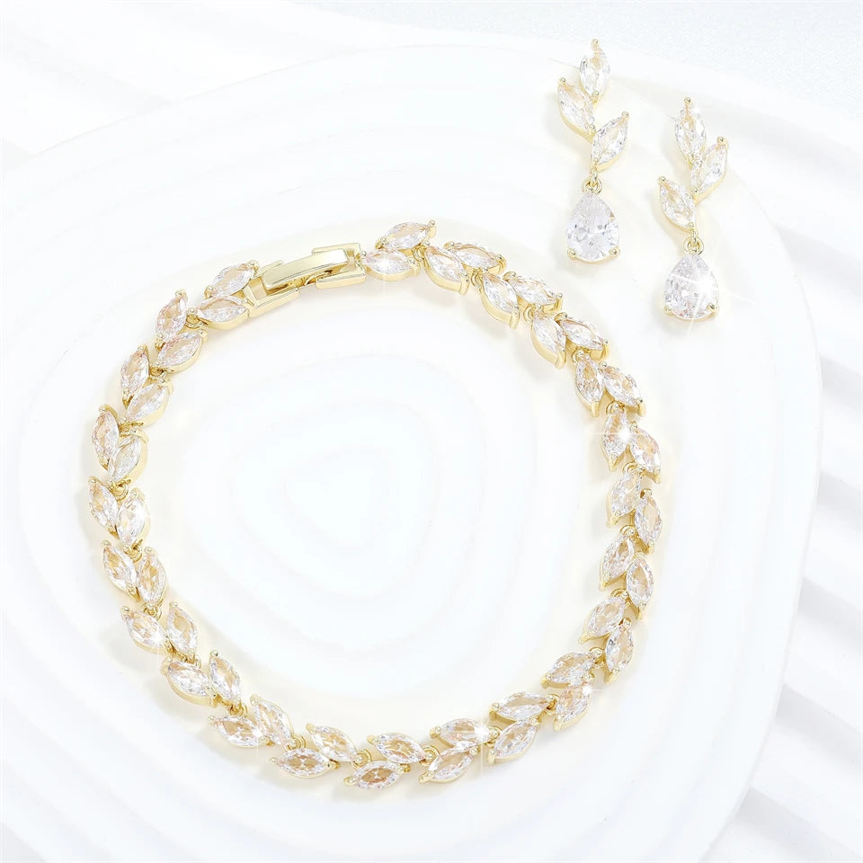 PARIS CRYSTAL EARRING AND BRACELET SET IN GOLD OR SILVER