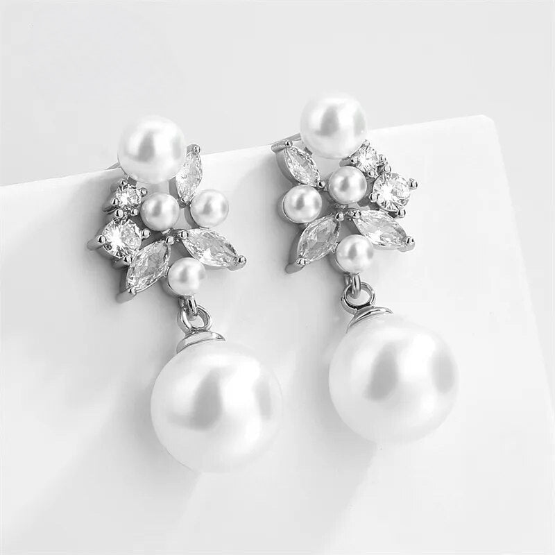 OLIVIA CRYSTAL & SIMULATED PEARL DROP EARRINGS IN GOLD OR SILVER