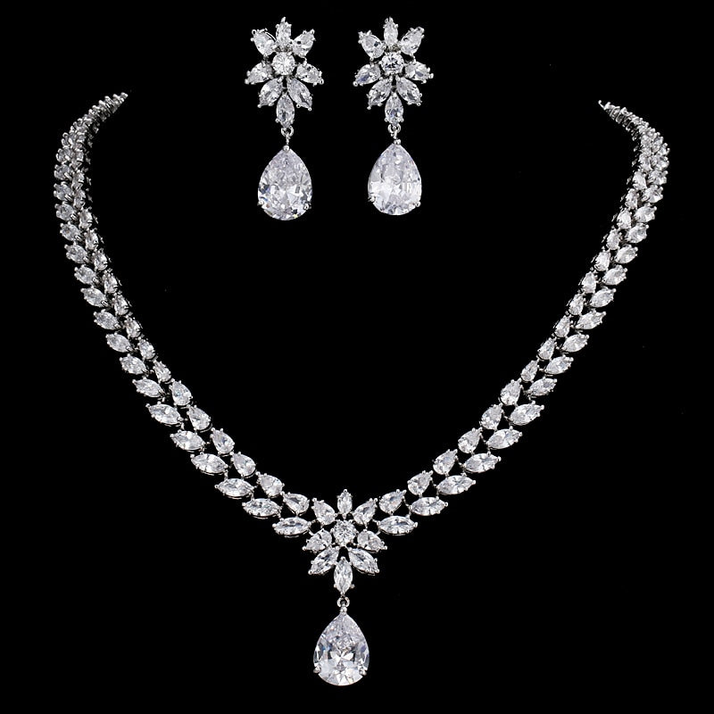 MARGUERITE CRYSTAL DROP NECKLACE AND EARRING SET