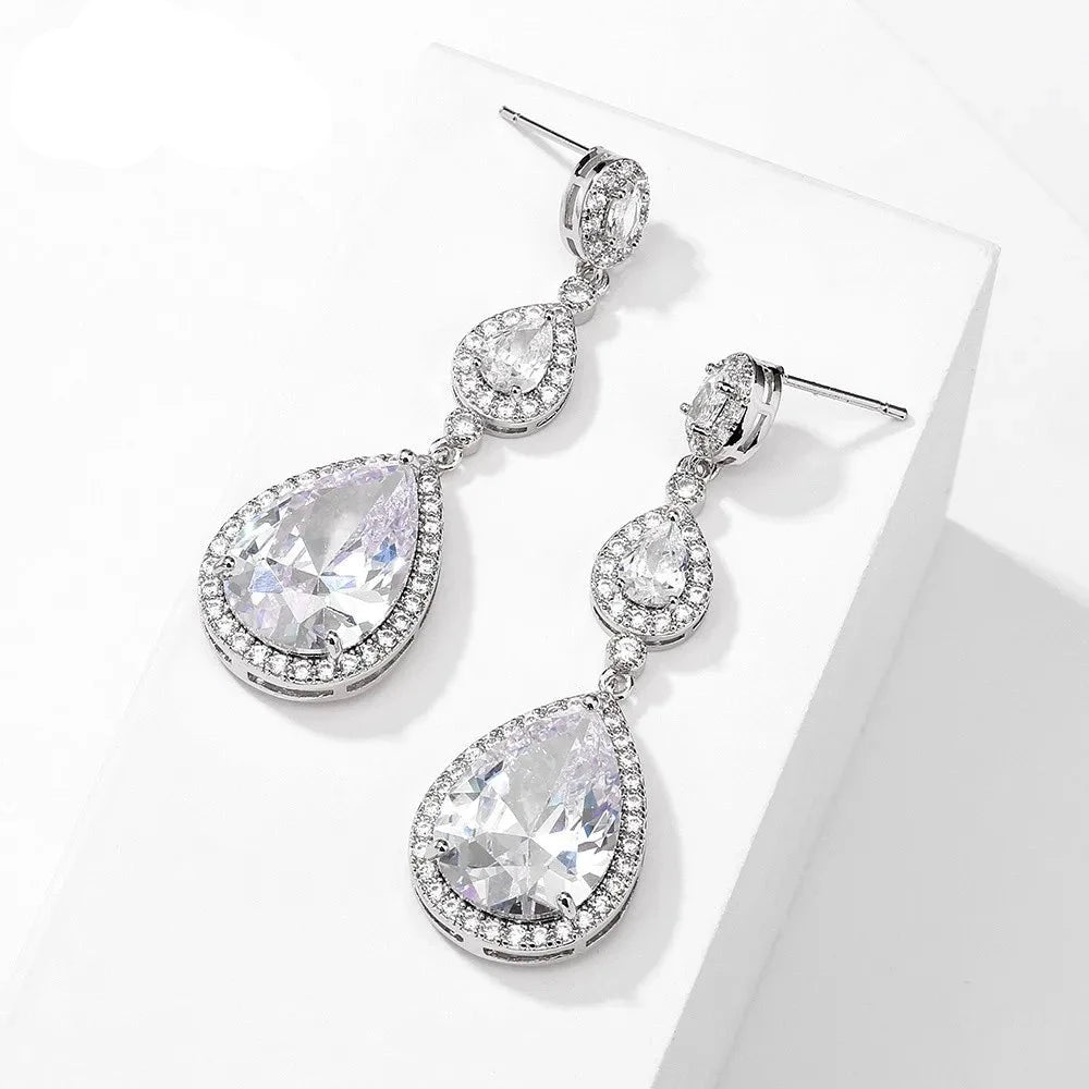 GIGI HADID MET GALA 2024 CELEBRITY INSPIRED CUBIC ZIRCONIA DROP EARRINGS IN SILVER OR GOLD