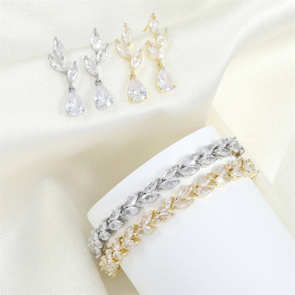 PARIS CRYSTAL EARRING AND BRACELET SET IN GOLD OR SILVER