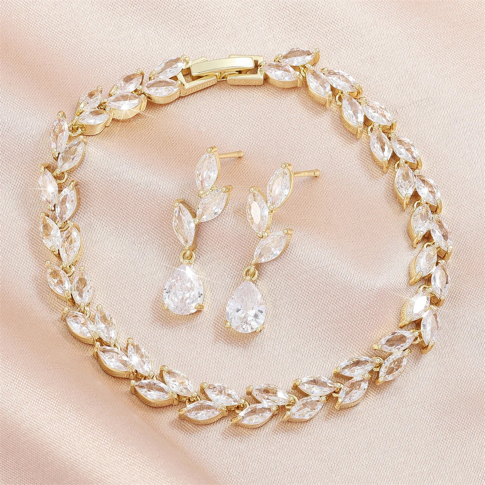 PARIS CRYSTAL EARRING AND BRACELET SET IN GOLD OR SILVER